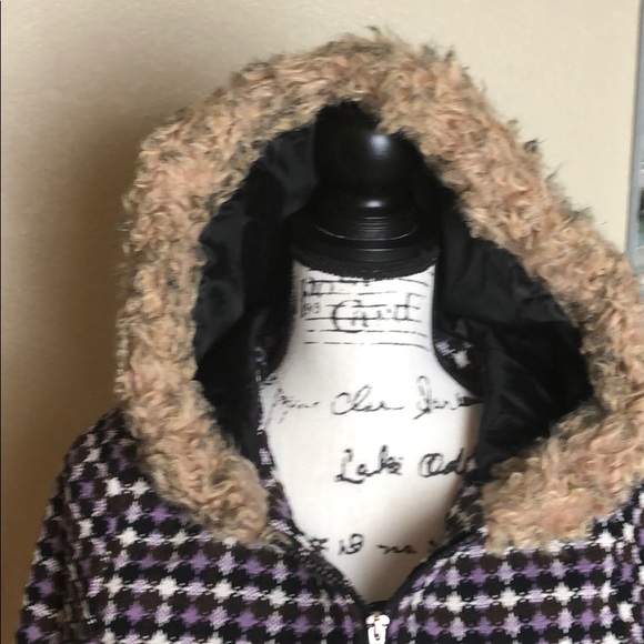 Paris Hilton Jacket - Picture 5 of 6